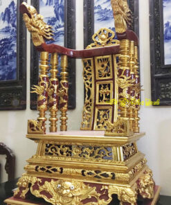 Ngai thờ bằng gỗ Mít sơn son thếp vàng